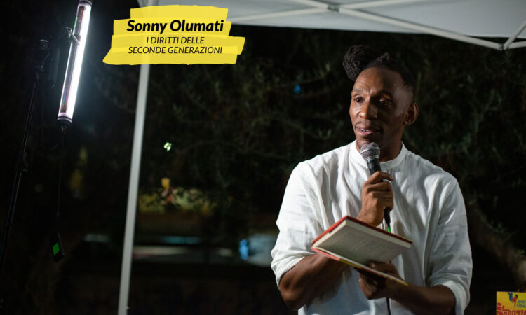 Se deve scegliere un’etichetta da appiccicarsi addosso, Sonny Olumati preferisce quella di creativo. “Artista no, non ho quella pretesa”. La sua forma di espressione prediletta è la danza, che pratica [&hellip;]