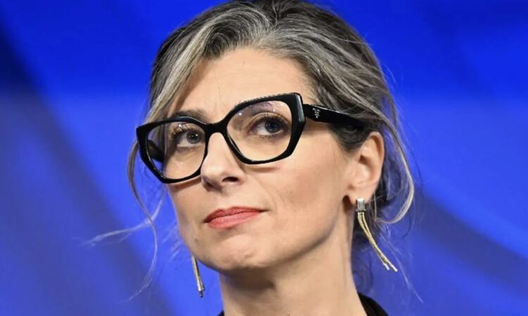 Dopo quasi due anni di genocidio contro il popolo palestinese, 77 di occupazione e 58 di apartheid, gli Stati Uniti decidono di introdurre delle sanzioni. Ma non contro lo Stato [&hellip;]