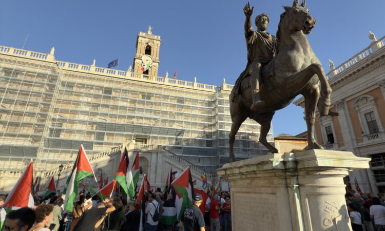 In questi giorni, insieme a tante colleghe e tanti colleghi della maggioranza in Assemblea Capitolina, ho sottoscritto una mozione per chiedere che Roma Capitale si schieri con decisione al fianco [&hellip;]
