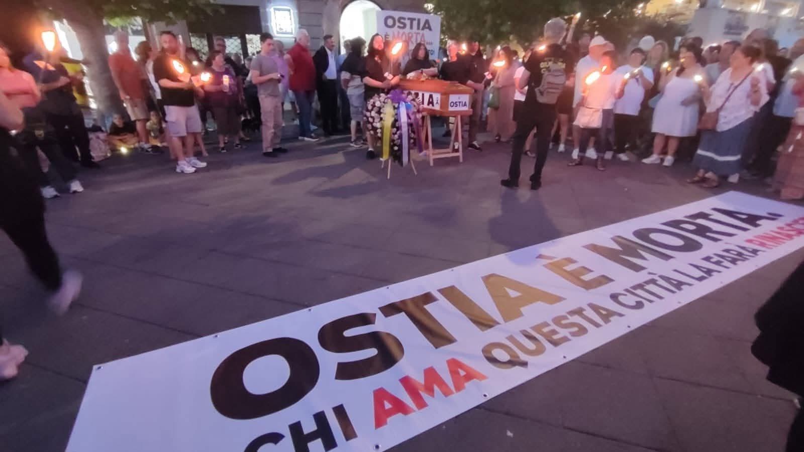 Mi trovo ancora una volta a scrivere del Mare di Roma, della mia Ostia. Non per vanità, ma per dovere e per amore. Sfilare con una bara per rappresentare Ostia [&hellip;]